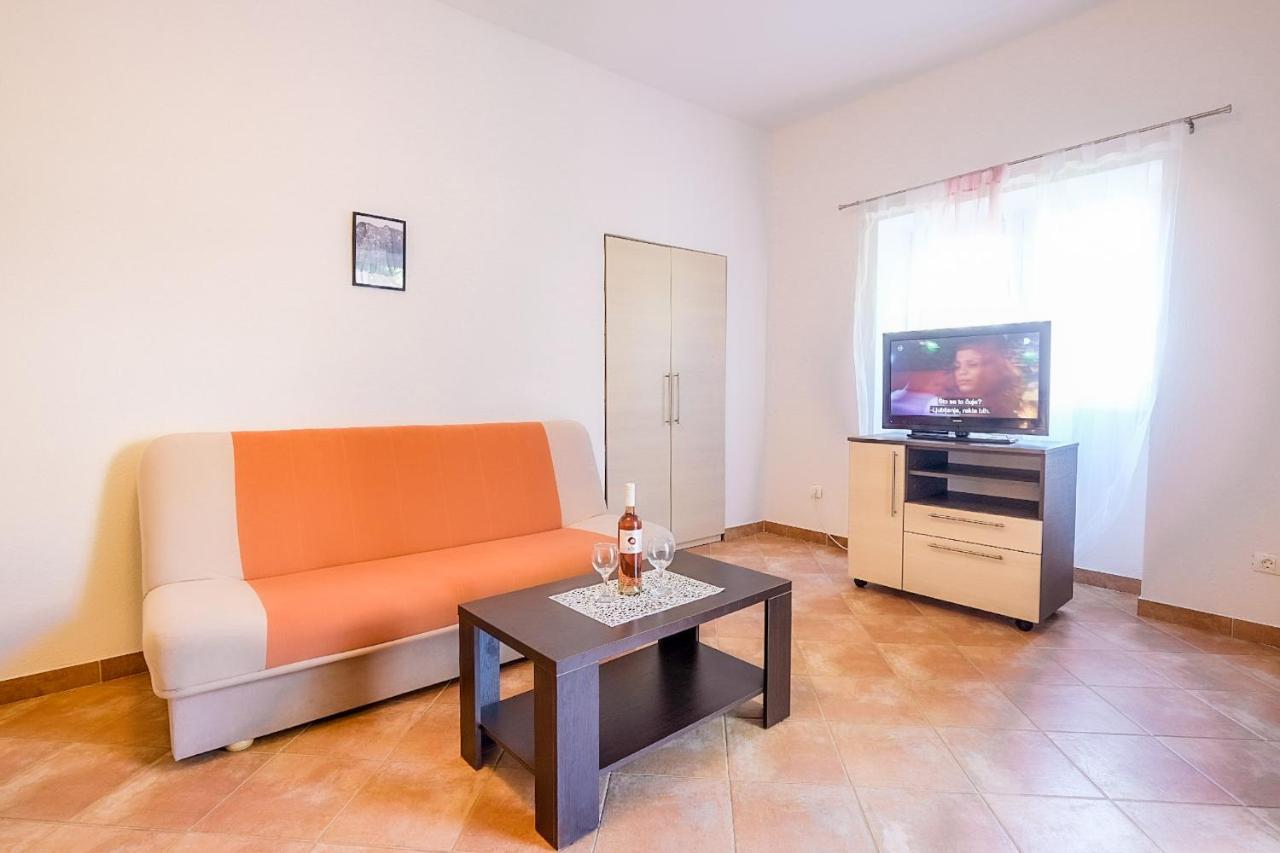 רוביני Apartmani Nina מראה חיצוני תמונה