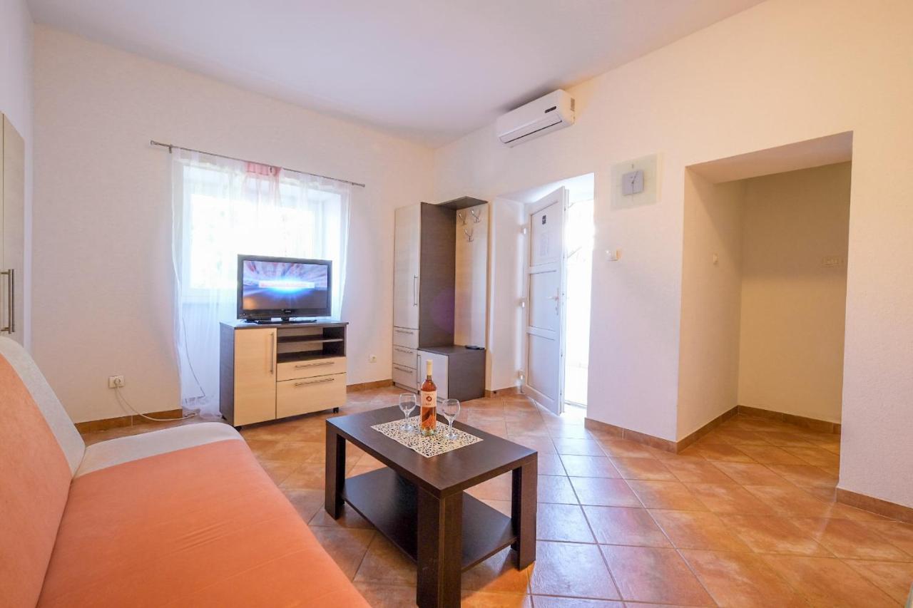 רוביני Apartmani Nina מראה חיצוני תמונה
