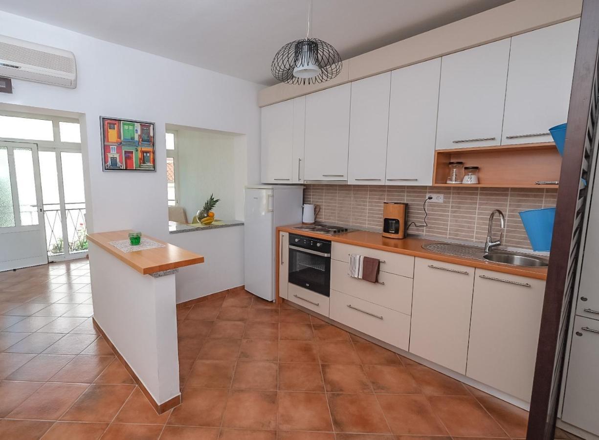 רוביני Apartmani Nina מראה חיצוני תמונה