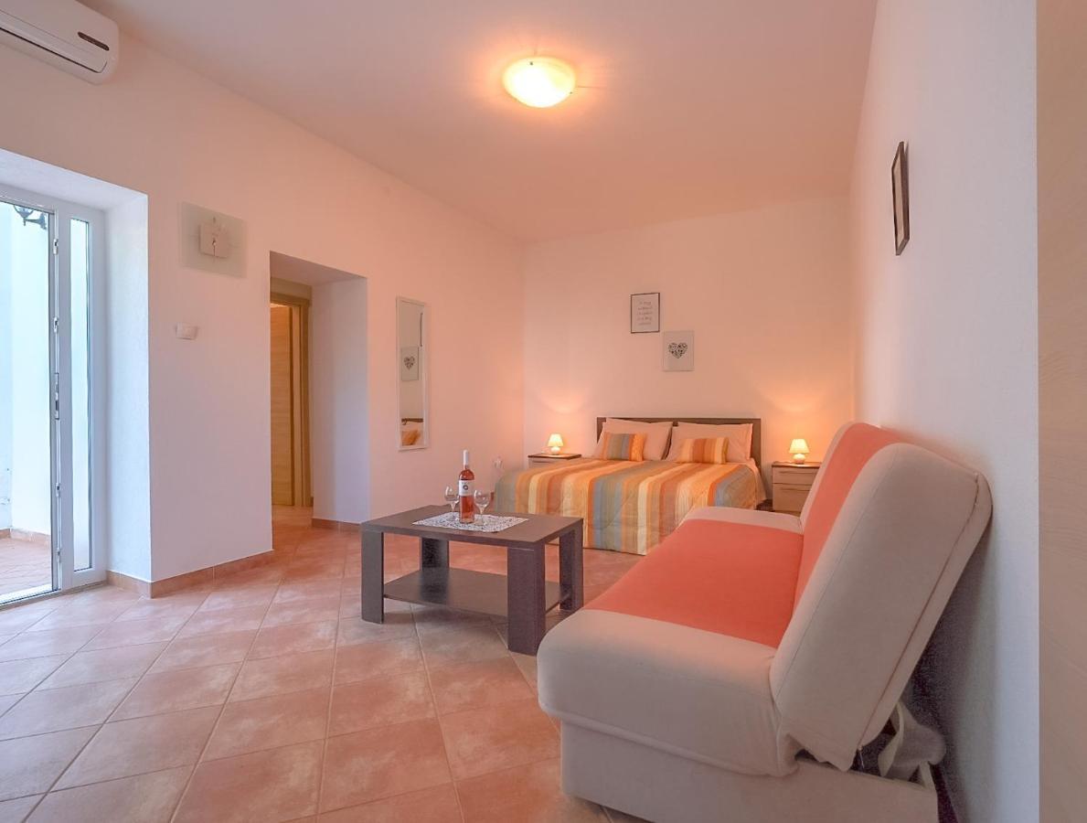 רוביני Apartmani Nina מראה חיצוני תמונה
